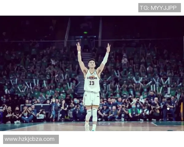 库里与郭艾伦的篮球对决：两位巨星的技巧与风格碰撞分析